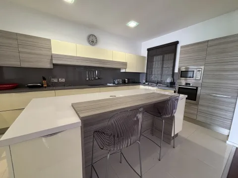 3 bed Apartment For Rent in Ta' Xbiex, Ta' Xbiex - thumb 14