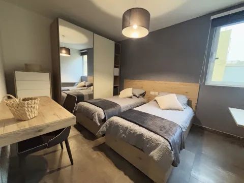 2 bed Apartment For Rent in Ta' Xbiex, Ta' Xbiex - thumb 5