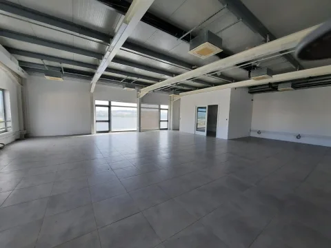 0 bed Office For Rent in Qormi, Qormi - thumb 4