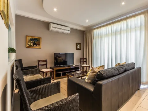 3 bed Apartment For Rent in Sliema, Sliema - thumb 9