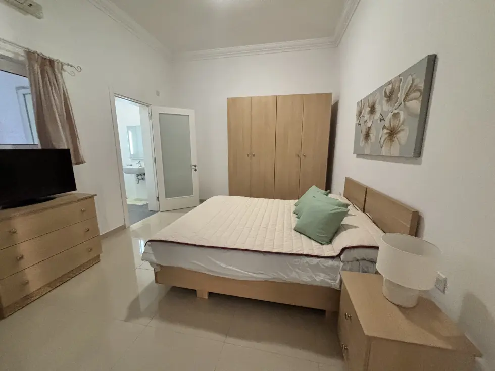 2 bed Apartment For Rent in Sliema, Sliema - thumb 7