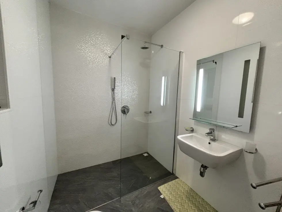 2 bed Apartment For Rent in Sliema, Sliema - thumb 8