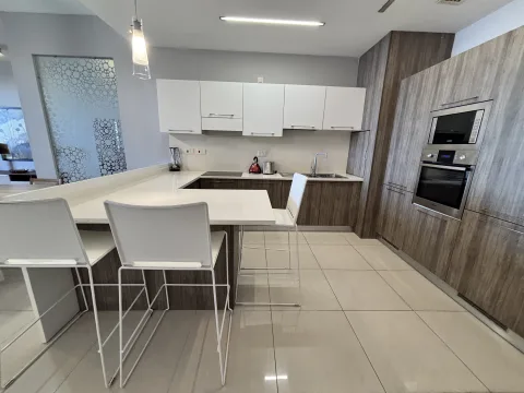 3 bed Apartment For Rent in Sliema, Sliema - thumb 6