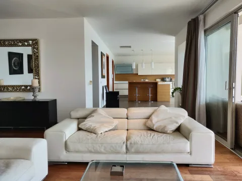 3 bed Apartment For Rent in Sliema, Sliema - thumb 9