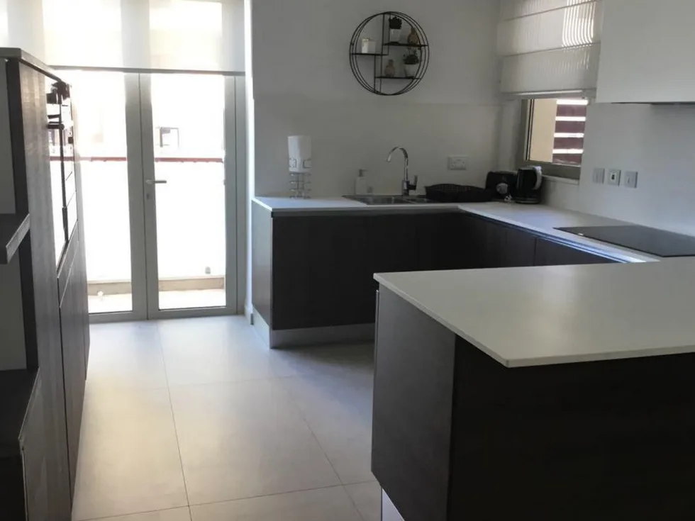 3 bed Apartment For Rent in Sliema, Sliema - thumb 5