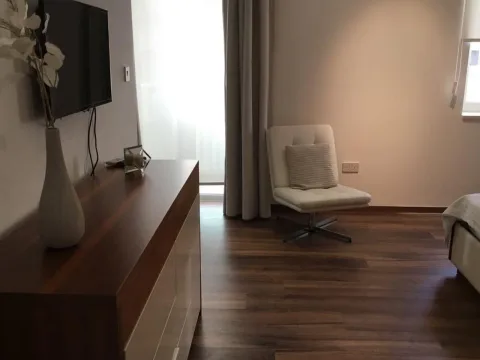 3 bed Apartment For Rent in Sliema, Sliema - thumb 8