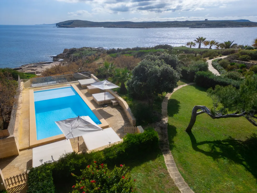 6 bed Villa For Rent in Qala, Qala - thumb 1