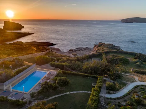 6 bed Villa For Rent in Qala, Qala - thumb 2