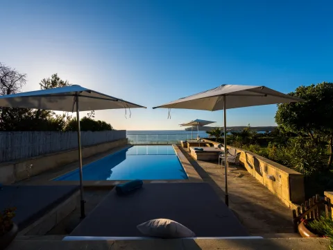 6 bed Villa For Rent in Qala, Qala - thumb 3