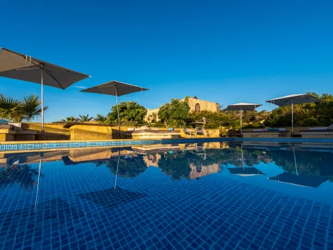 6 bed Villa For Rent in Qala, Qala - thumb 4