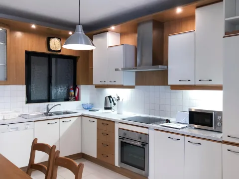 3 bed Apartment For Rent in St Julian's, St Julian's - thumb 3