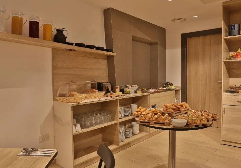 39 bed Hotel For Sale in St Julian's, St Julian's - thumb 8