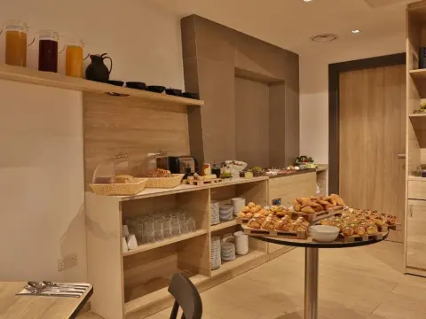 39 bed Hotel For Sale in St Julian's, St Julian's - thumb 8