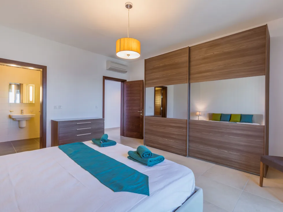 3 bed Apartment For Rent in Sliema, Sliema - thumb 12