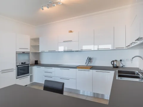 3 bed Apartment For Rent in Sliema, Sliema - thumb 9