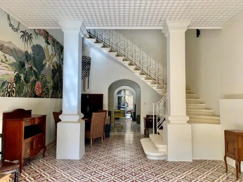 4 bed Town House For Rent in Sliema, Sliema - thumb 1