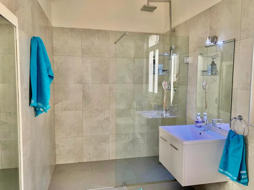 4 bed Town House For Rent in Sliema, Sliema - thumb 18