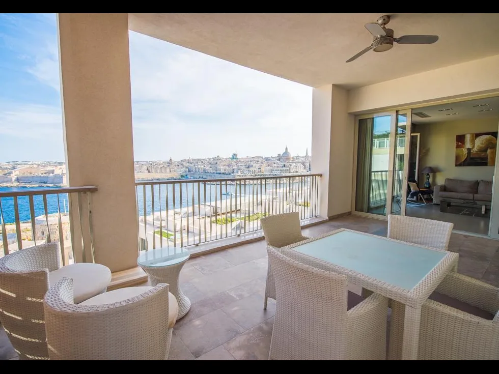 3 bed Apartment For Rent in Sliema, Sliema - thumb 1