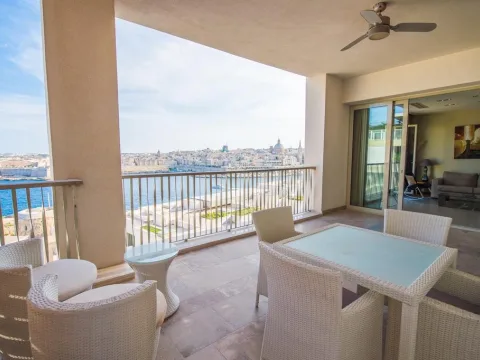 3 bed Apartment For Rent in Sliema, Sliema - thumb 1