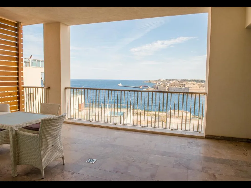 3 bed Apartment For Rent in Sliema, Sliema - thumb 2