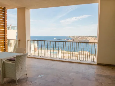 3 bed Apartment For Rent in Sliema, Sliema - thumb 2