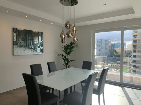 2 bed Apartment For Rent in Sliema, Sliema - thumb 4