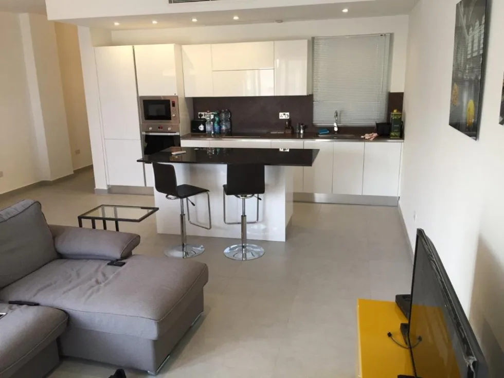 2 bed Apartment For Rent in St Julian's, St Julian's - thumb 5