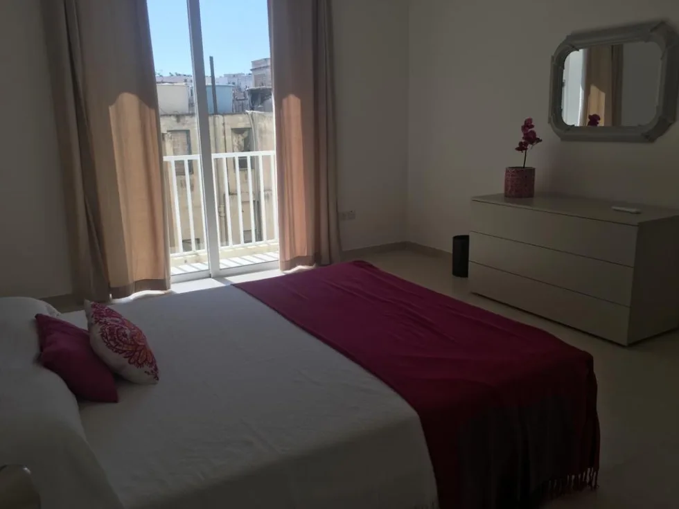 2 bed Apartment For Rent in Sliema, Sliema - thumb 8