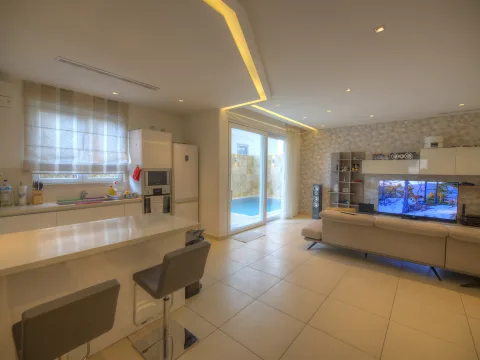 4 bed Villa For Rent in Ibragg, Ibragg - thumb 4