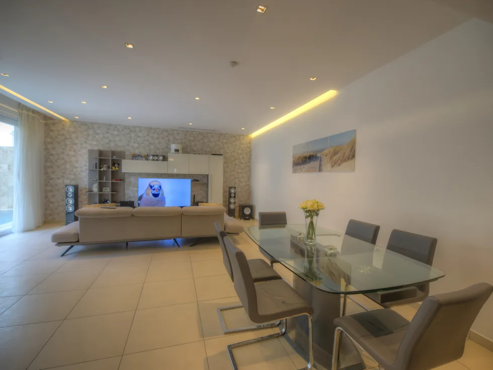 4 bed Villa For Rent in Ibragg, Ibragg - thumb 8