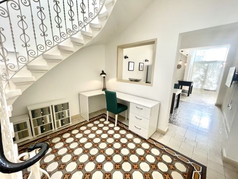 2 bed Town House For Rent in Sliema, Sliema - thumb 3