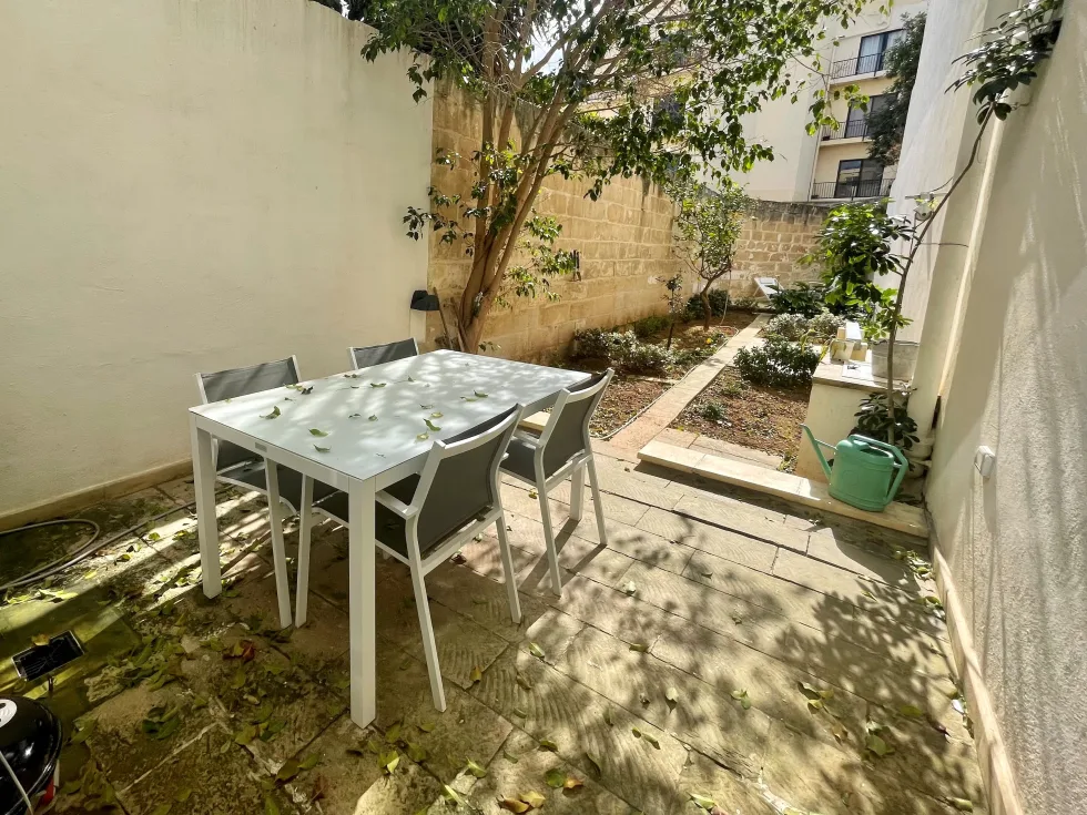 2 bed Town House For Rent in Sliema, Sliema - thumb 8