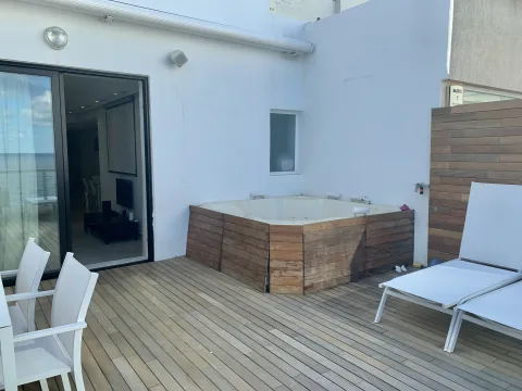 2 bed Penthouse For Rent in Sliema, Sliema - thumb 19