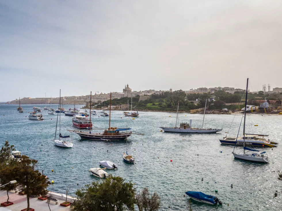 3 bed Apartment For Rent in Sliema, Sliema - thumb 2