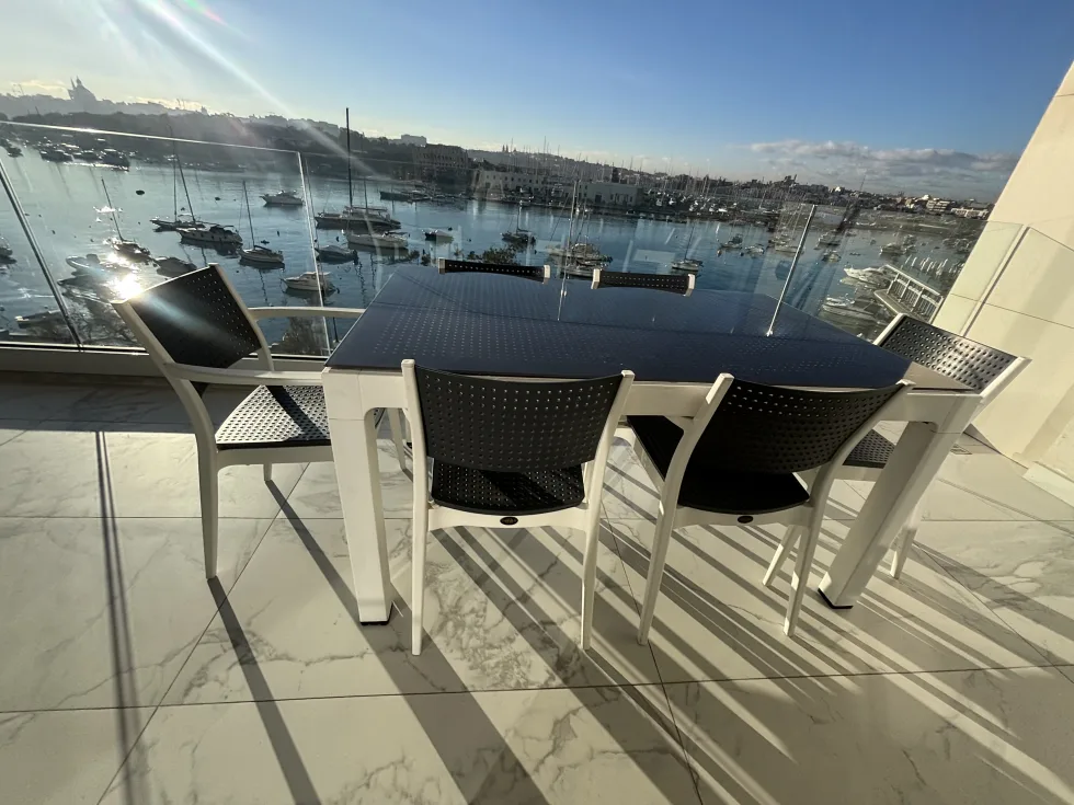 3 bed Apartment For Rent in Sliema, Sliema - thumb 2