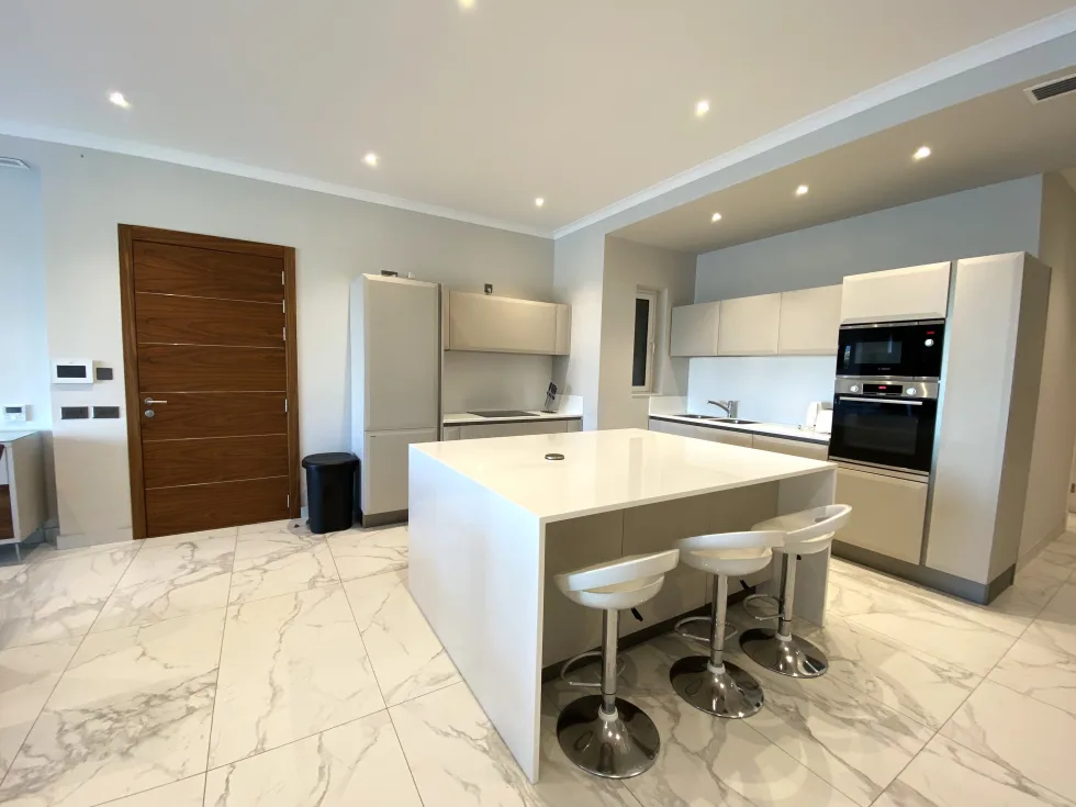 3 bed Apartment For Rent in Sliema, Sliema - thumb 3