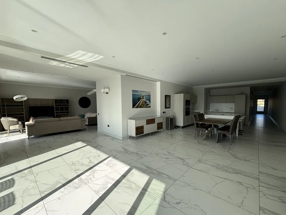 3 bed Apartment For Rent in Sliema, Sliema - thumb 4