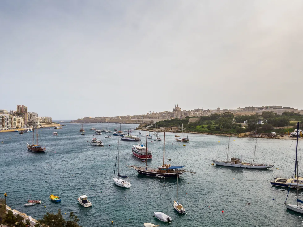 3 bed Apartment For Rent in Sliema, Sliema - thumb 1