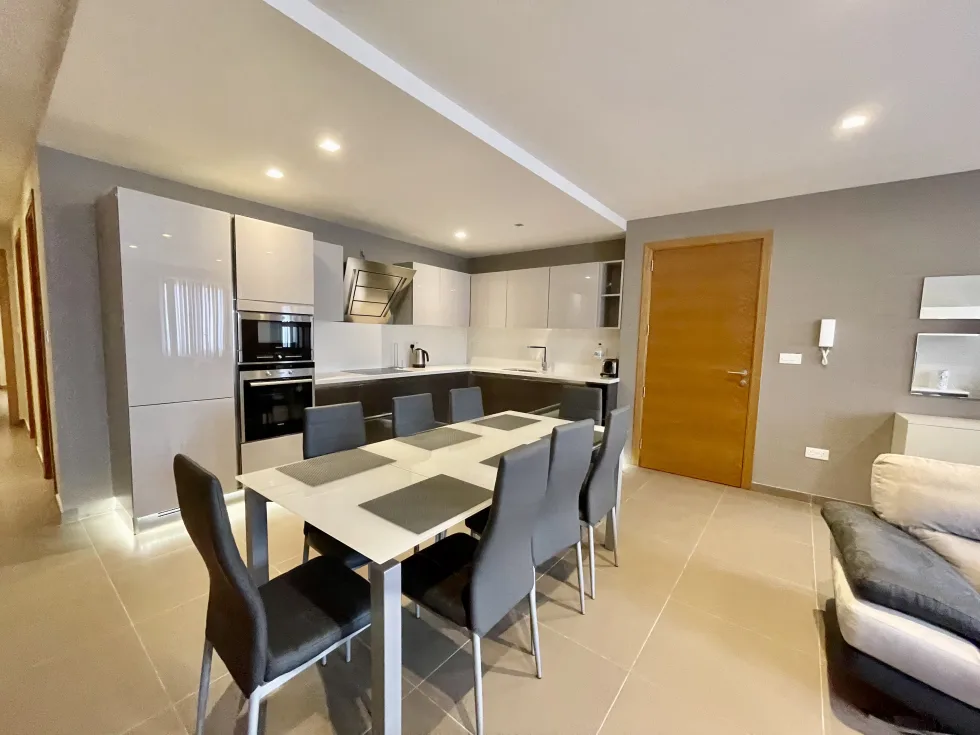 2 bed Apartment For Rent in Sliema, Sliema - thumb 3