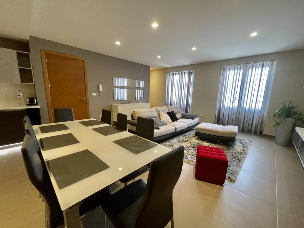 2 bed Apartment For Rent in Sliema, Sliema - thumb 8