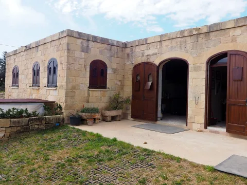 2 bed Farmhouse For Sale in Dingli, Dingli - thumb 3