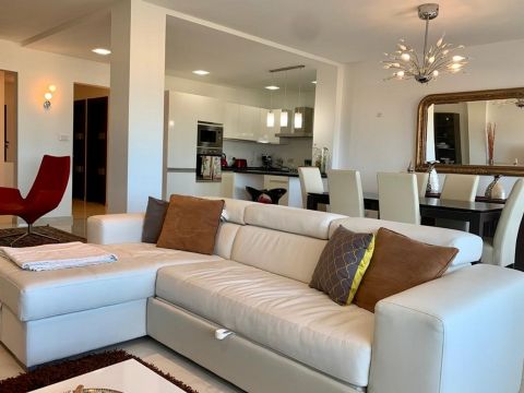 3 bed Apartment For Rent in St Julian's, St Julian's - thumb 2