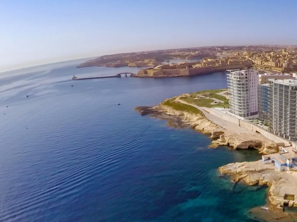 3 bed Apartment For Rent in Sliema, Sliema - thumb 1