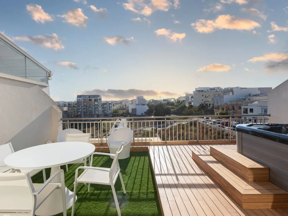 2 bed Penthouse For Rent in St Julian's, St Julian's - thumb 1