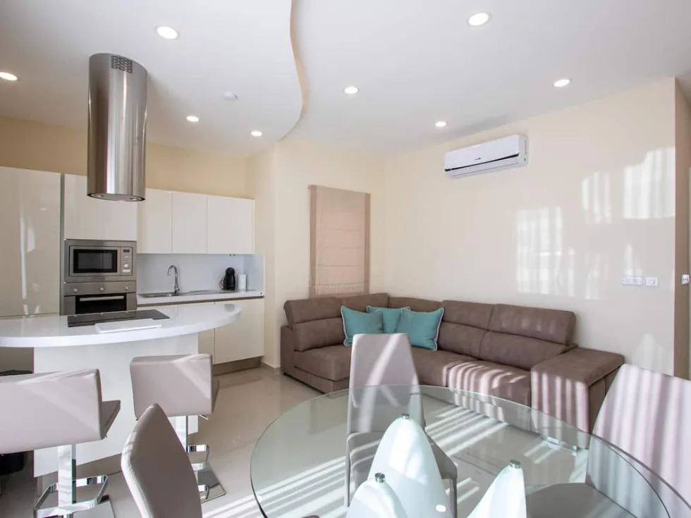 2 bed Penthouse For Rent in St Julian's, St Julian's - thumb 6