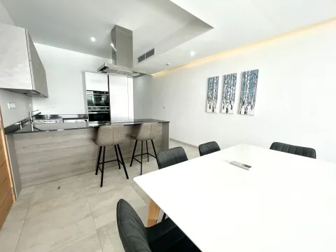 2 bed Apartment For Rent in Sliema, Sliema - thumb 6