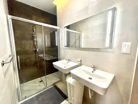 2 bed Apartment For Rent in Sliema, Sliema - thumb 11