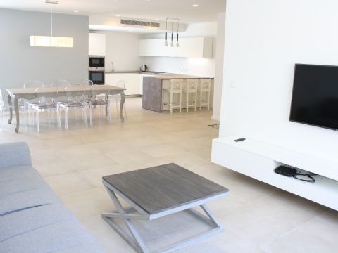 3 bed Penthouse For Rent in St Julian's, St Julian's - thumb 4