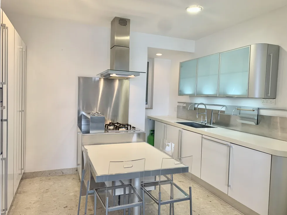 3 bed Apartment For Rent in Sliema, Sliema - thumb 4