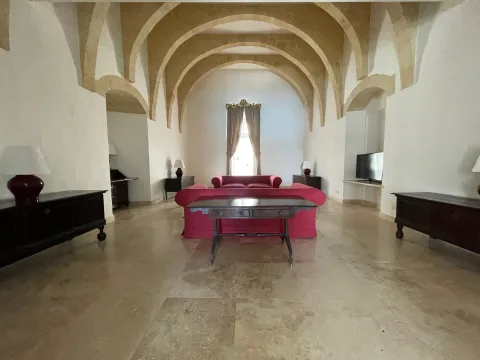 2 bed Maisonette For Rent in Valletta, Valletta - thumb 4